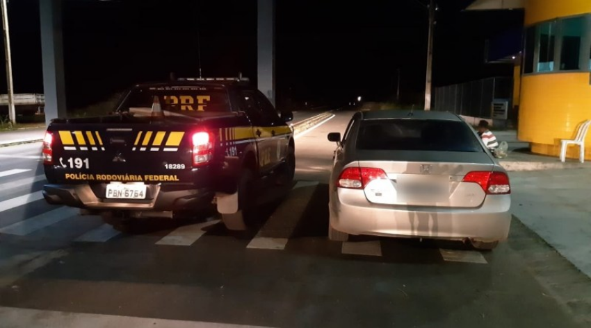Honda Civic é apreendido na BR 316 em Valença do Piauí