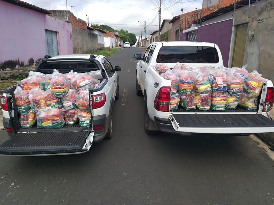 Secult distribui quatro toneladas de alimentos aos artistas