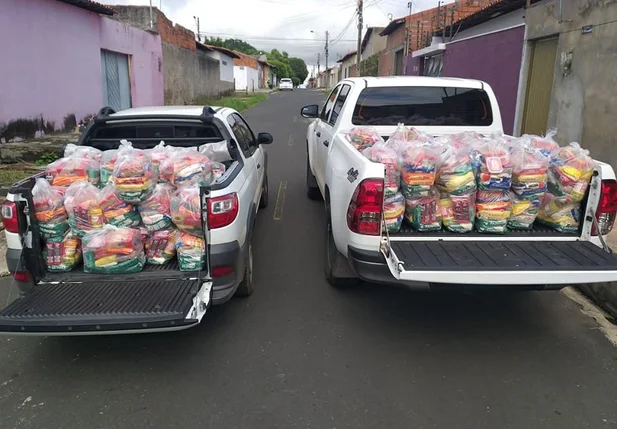 Secult distribui quatro toneladas de alimentos aos artistas