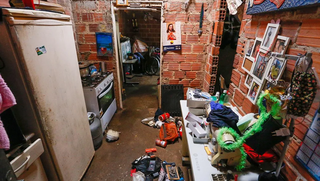 Cozinha da casa ficou destruída