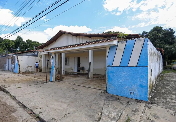 Enxurrada invade residência na zona Leste de Teresina 