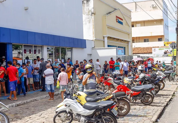 Caixa Econômica Federal do Dirceu lotada