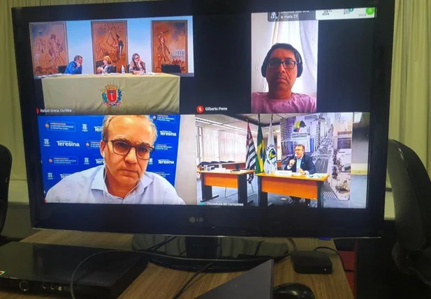 Firmino Filho participa de videoconferência da Frente Nacional dos Prefeitos