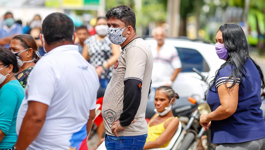 População de máscara
