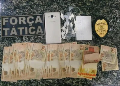 Material apreendido na ação policial