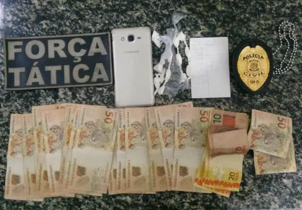 Material apreendido na ação policial