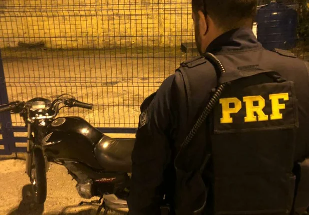 Moto adulterada apreendida pela PRF
