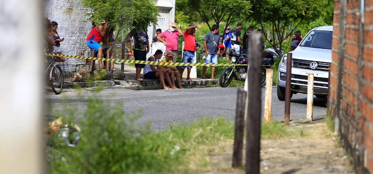 A vítima foi atingida com 3 tiros 