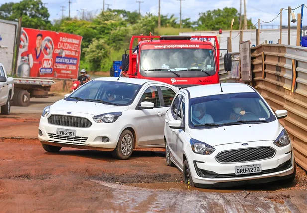 Motoristas reclamam das péssimas condições do local