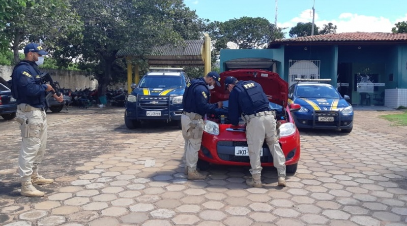 Veículo recuperado pela Polícia Rodoviária Federal