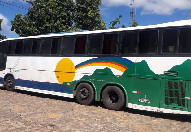 Ônibus clandestino