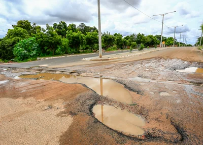 Trecho da Avenida Teresina intrafegável