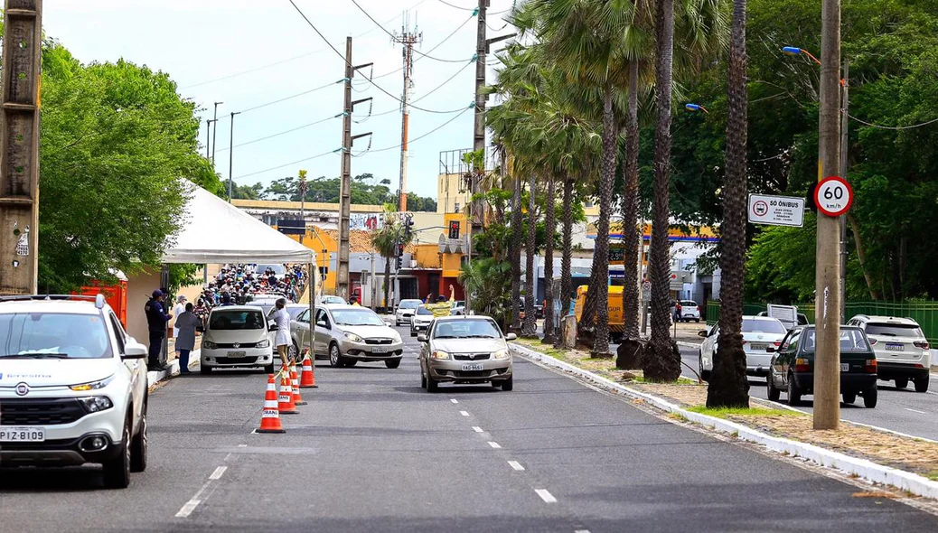 Barreira sanitária se estende a Avenida Maranhão