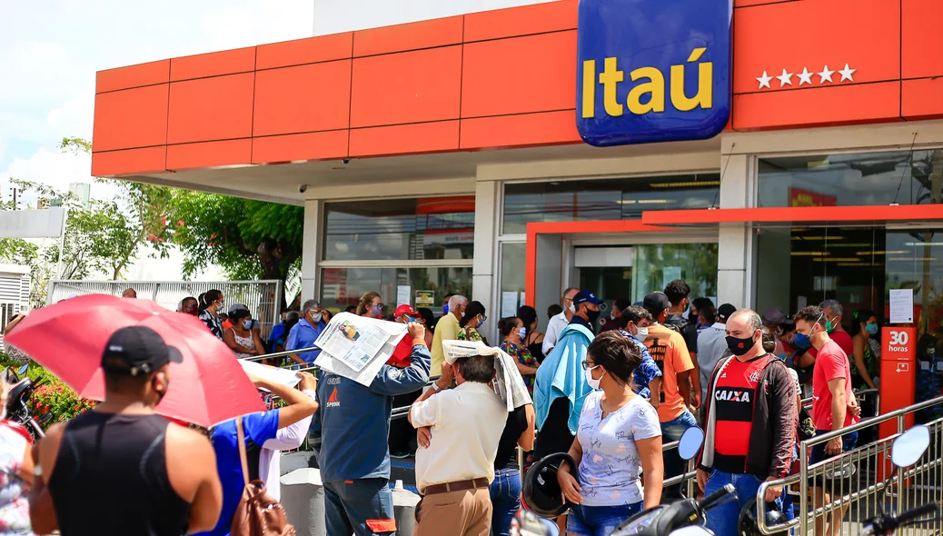 Aglomeração no banco Itaú