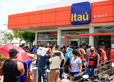 Aglomeração no banco Itaú