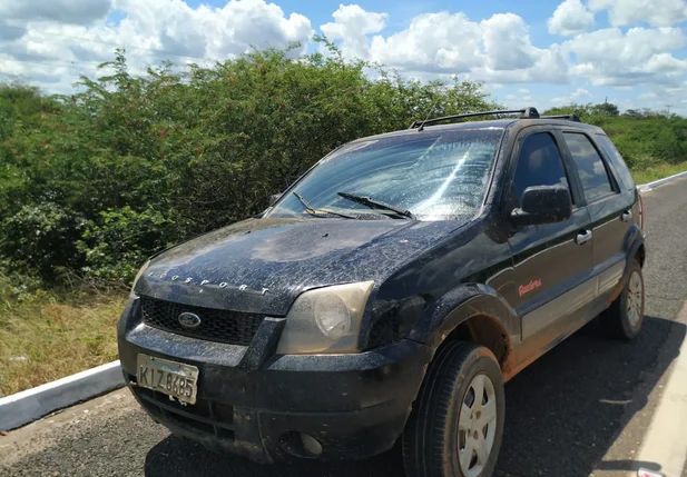 Carro utilizado no homicídio em Padre Marcos