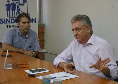 Francisco Reinaldo á direita da foto