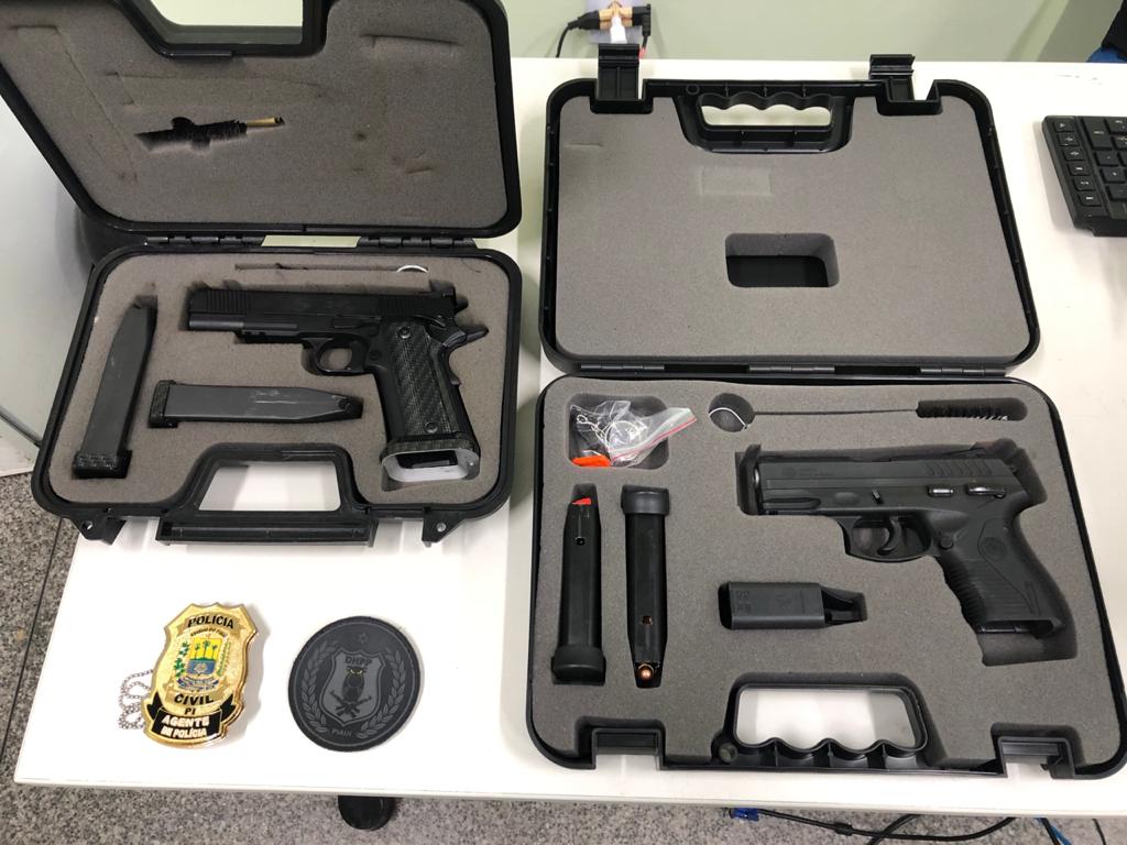 Pistolas apreendidas na Operação Tisífone