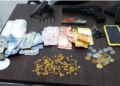 Material apreendido na Comunidade Babilônia
