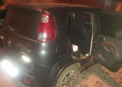 Veículo roubado que estava em posse dos criminosos