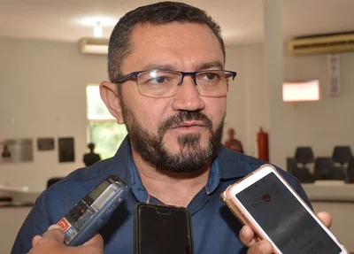 Padre Walmir atrasa último repasse para o Picos.