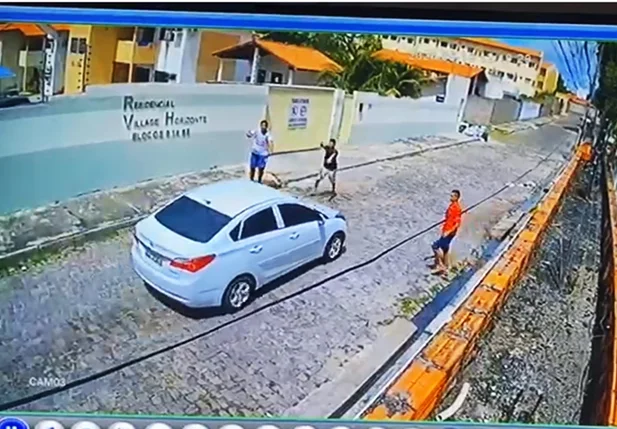 Câmera flagrou roubo de veículo no Parque Ideal em Teresina