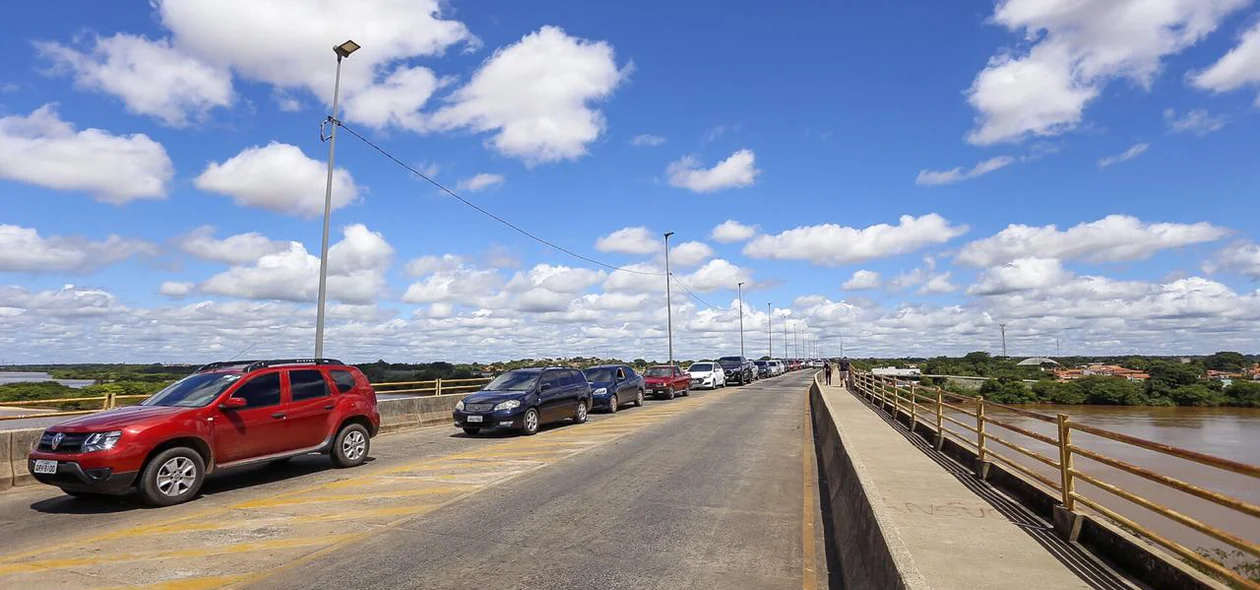 Barreira Sanitária em Teresina provoca grande congestionamento no acesso da Ponte da Amizade
