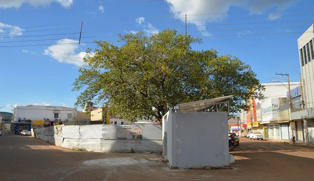 Praça foi cercada desde setembro do ano passado