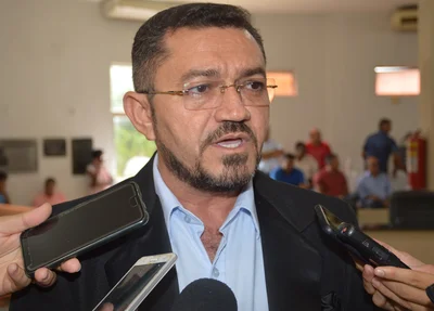 Decreto foi assinado pelo prefeito Padre Walmir