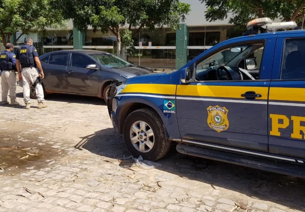 Carro foi recuperado na BR 343 em Piripiri