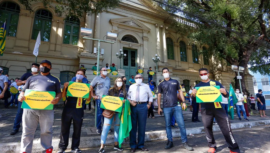 Empresários pedem reabertura do comércio em Teresina