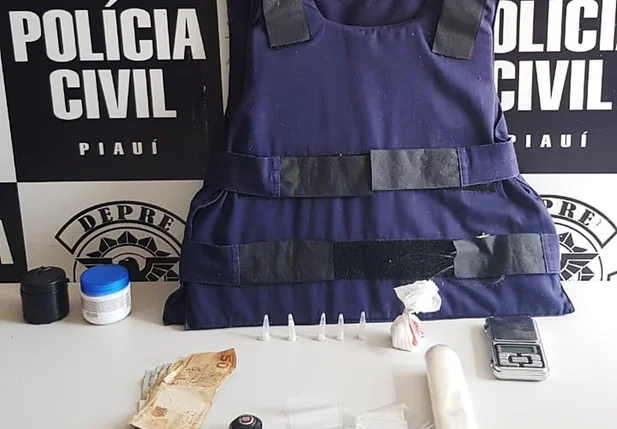Material apreendido pela DEPRE