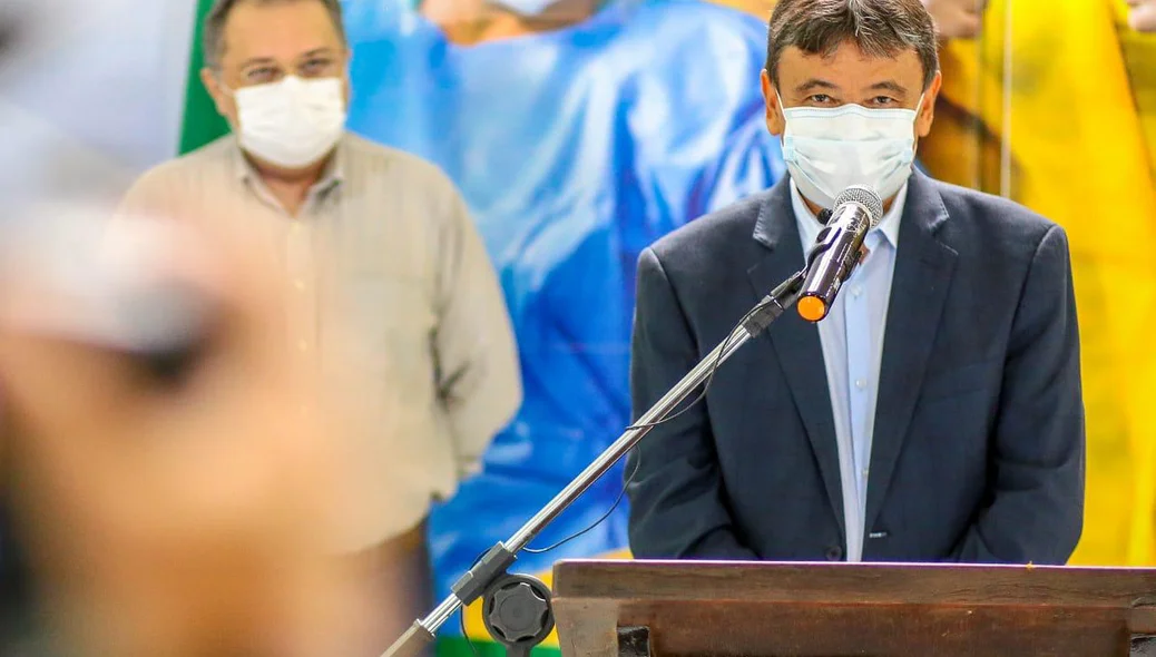 Wellington Dias em discurso