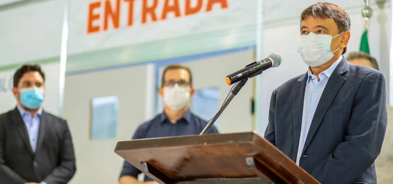 Wellington Dias inaugura hospital de campanha