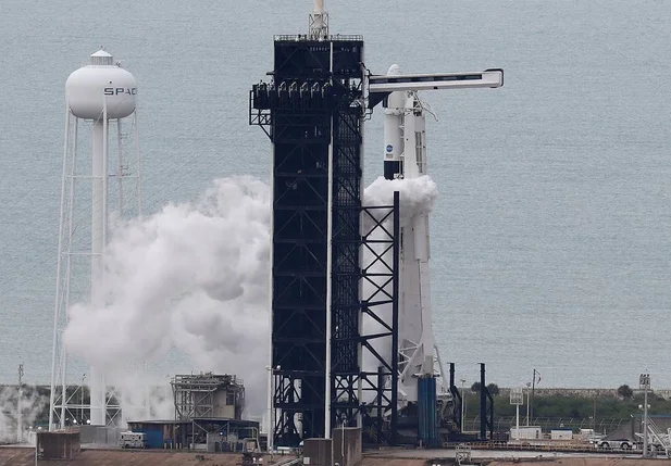 Nasa lança primeira missão espacial tripulada em 9 anos
