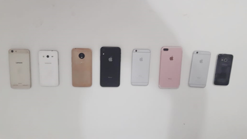 Aparelhos telefônicos recuperados pelo 12º DP