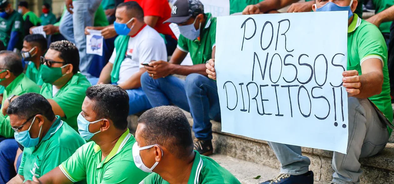 Cobradores e motoristas reivindicam por seus direitos 
