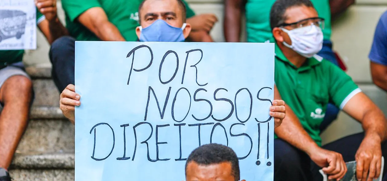 Motoristas e cobradores reivindicam por melhores condições de trabalho