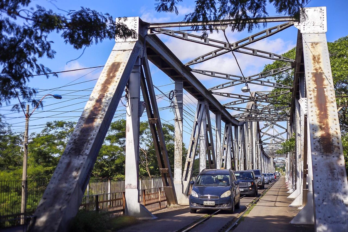 Ponte Metálica está com fluxo livre 