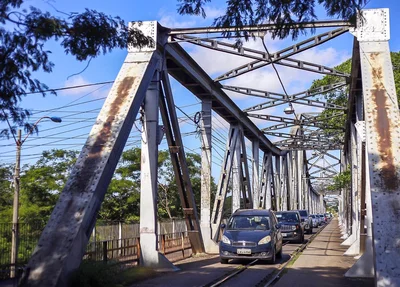Ponte Metálica está com fluxo livre 