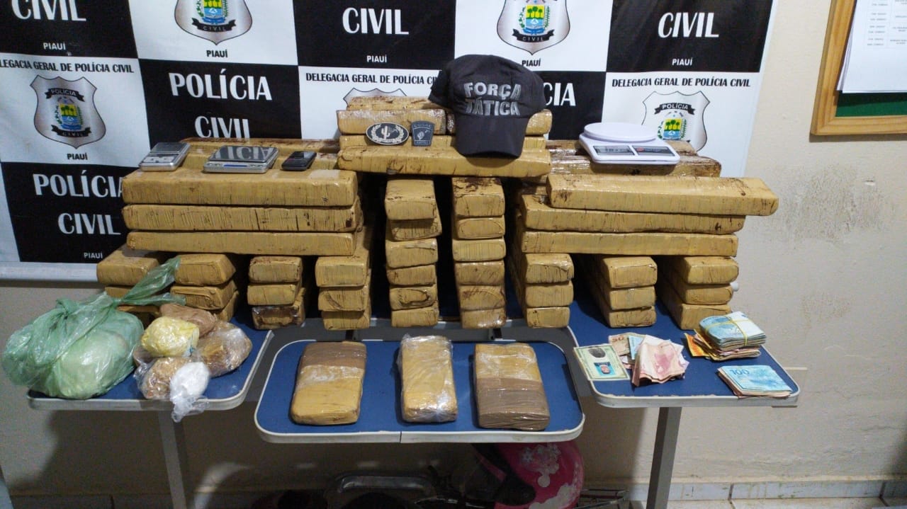 Droga apreendida pelas polícias Militar e Civil em Picos