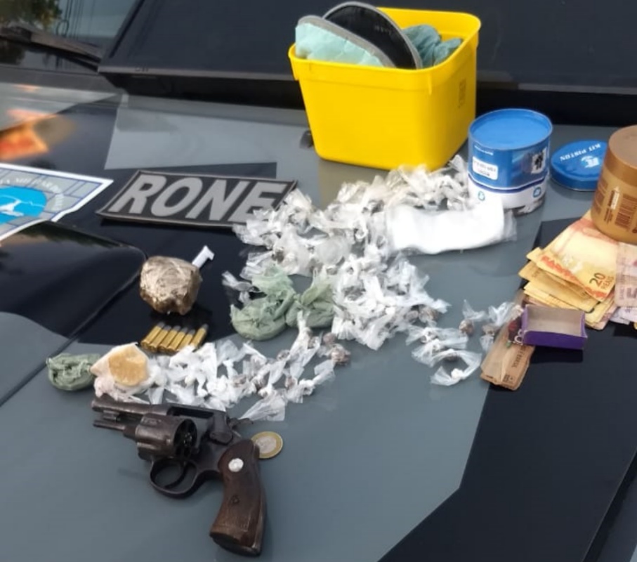 Rone prende dois suspeitos e apreende drogas na Irmã Dulce