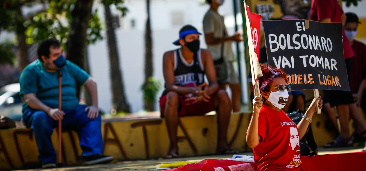 Manifestação contra o fascismo em Teresina