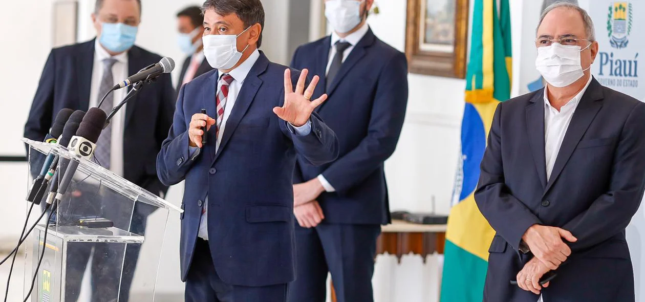 Solenidade ocorrida com a presença de Wellington, Osmar Júnior e representantes do Governo