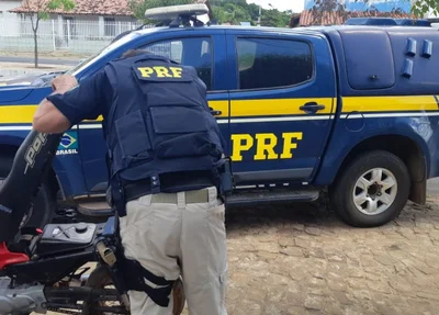 Motocicleta apreendida pela PRF na BR 343