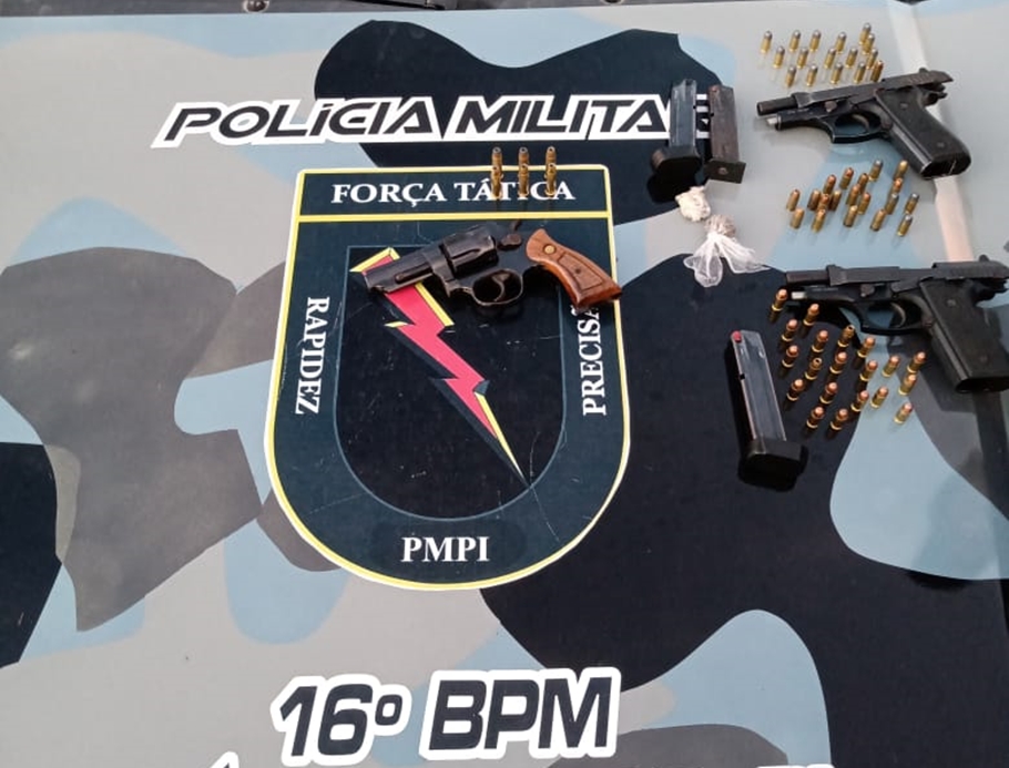 PM apreende armas da Secretaria de Segurança em José de Freitas