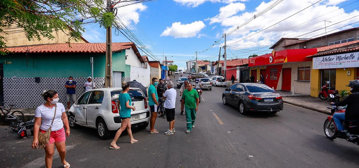 Colisão no bairro Promorar