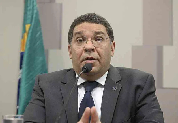 Mansueto Almeida
