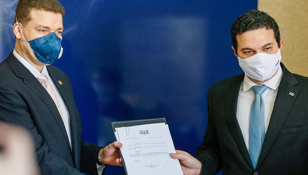 Posse de Wilson Gondim aconteceu nesta manhã na sede da OAB-PI