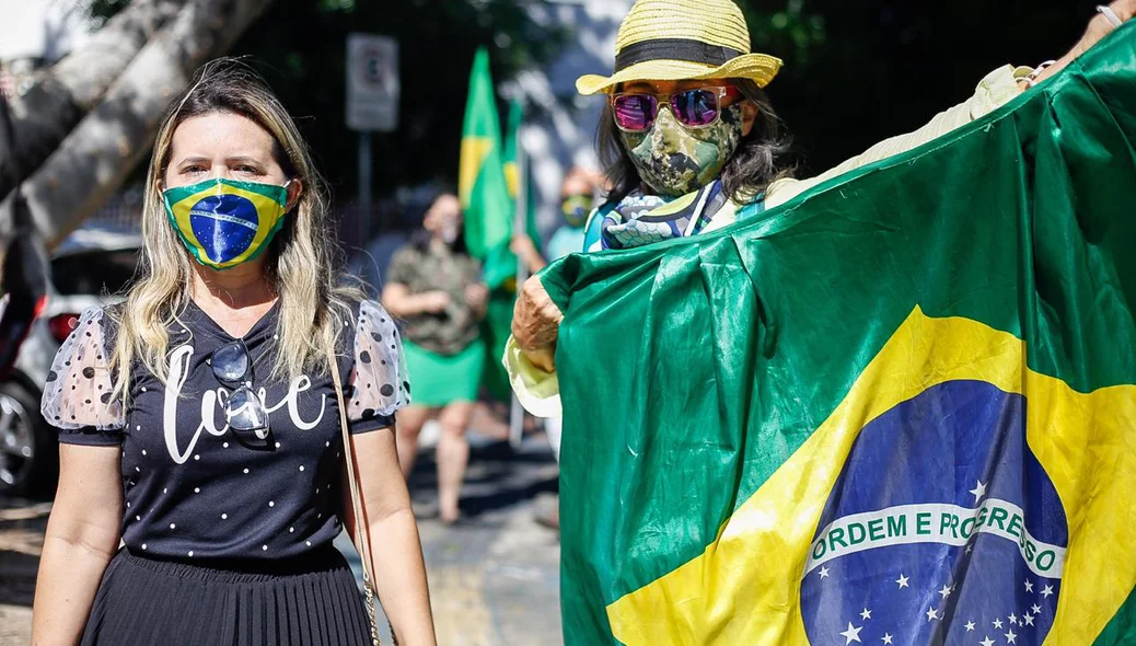 Manifestação de empresários pela reabertura do comércio